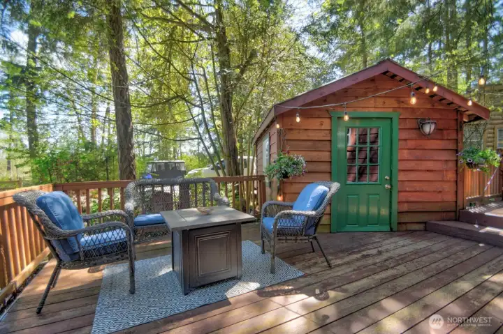 FRONT PORCH DECK WITH RAILING