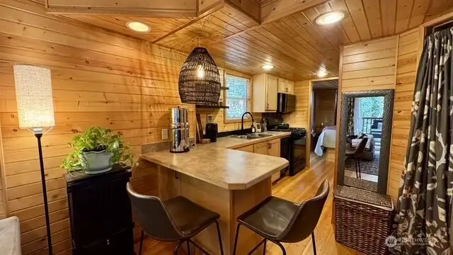 KITCHEN WITH EATING SPACE