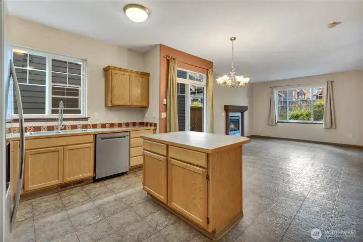OPEN CONCEPT! Excellent for entertaining guests.