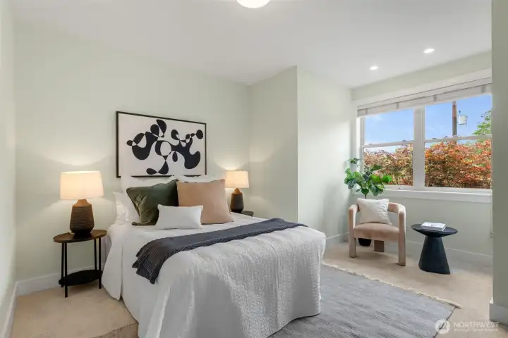 Large 2nd floor bedroom