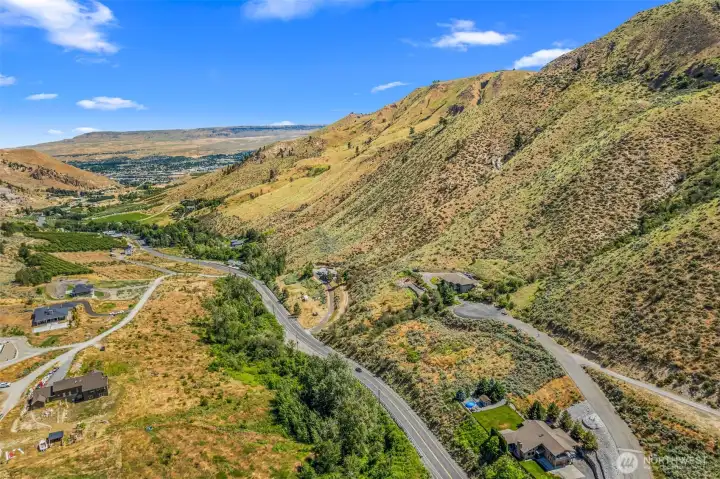 Looking towards Wenatchee Looking towards Wenatchee