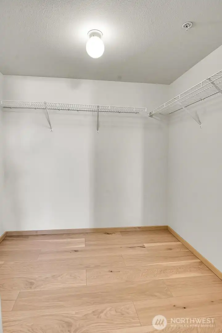 Walk-in closet. Walk-in closet.