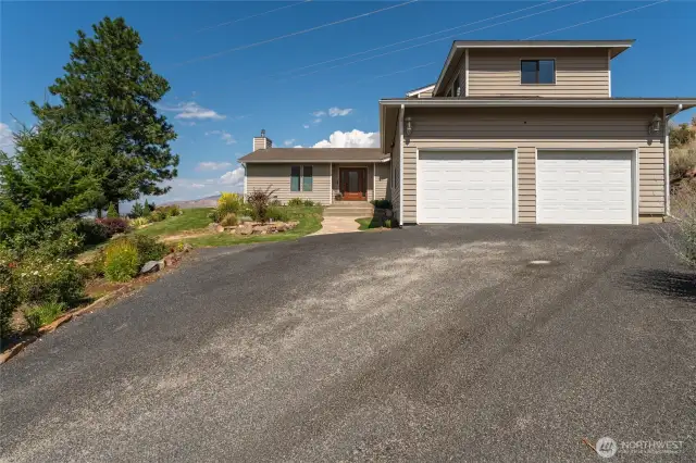Attached 2 Car Garage