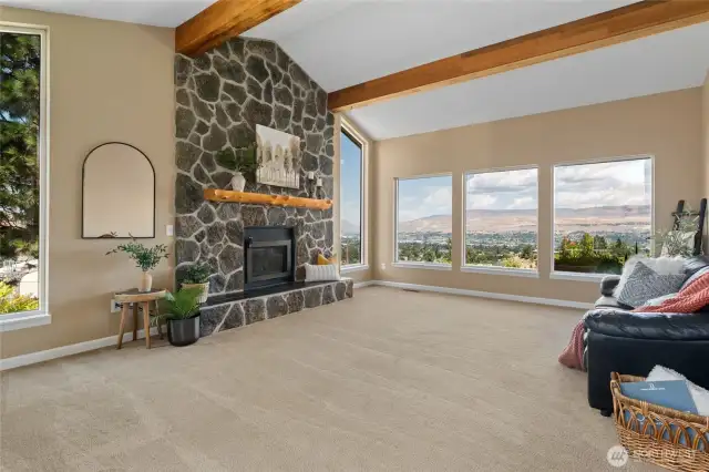 Vault Ceiling, Views, and Full Stone Fireplace!