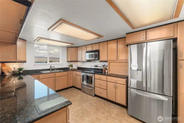 Kitchen w/Stainless Appliances