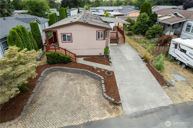 Second view of your next home in Rainier Manor 55 and older community with everything you wanted