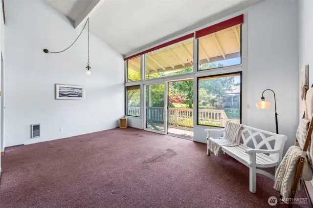 Area for your dining table, just off the kitchen.