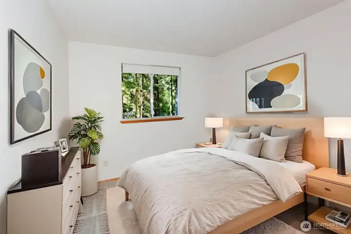 Bright and versatile second bedroom