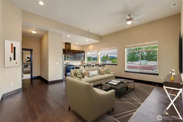 This home has a great flow and lots of open space (Virtually staged)