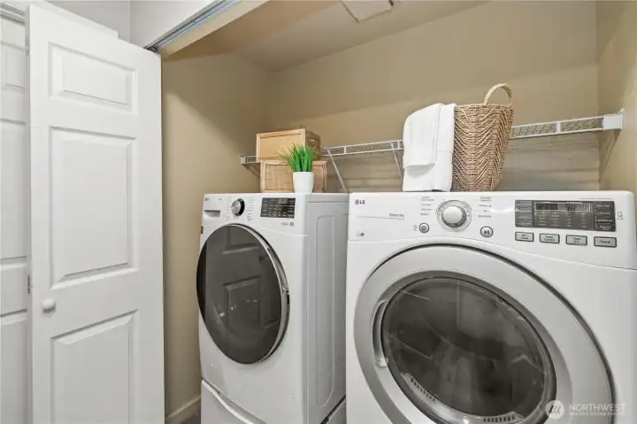 Washer & Dryer to Stay