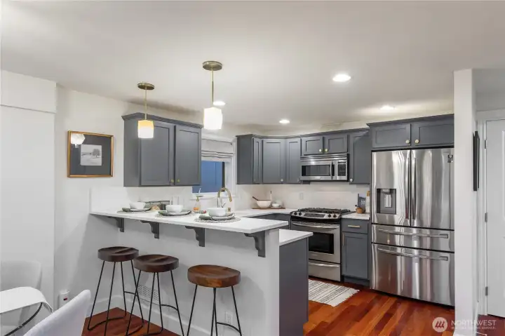 spacious eat-in kitchen