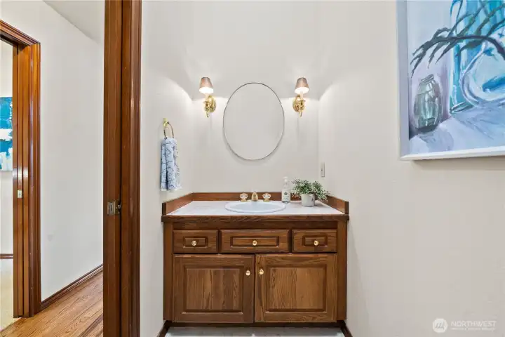 Pefect 1/2 bath for guest.