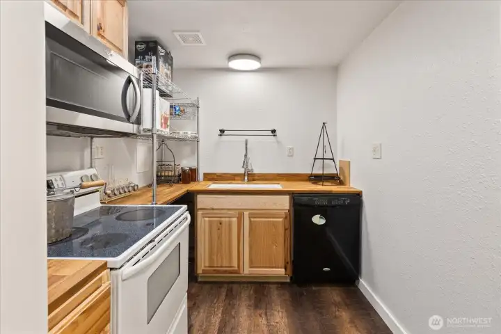 Basement - Kitchen