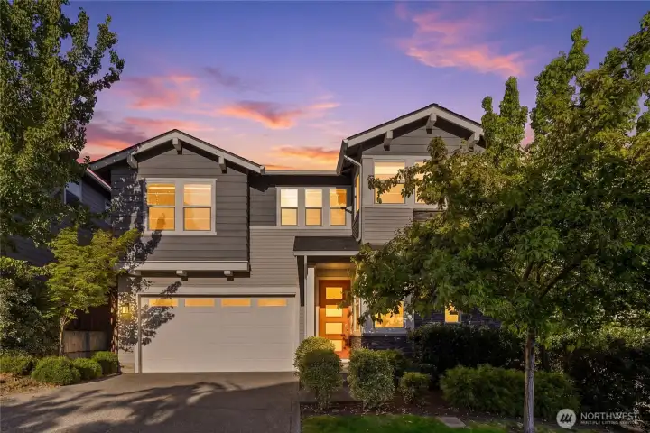 Built by Quadrant Homes in 2016, this beautifully designed 5-bedroom, 3-bath home in sought-after Vintner’s Place blends modern comfort, timeless style, and convenience in a prime Eastside location.