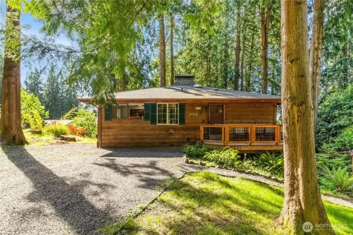 Level driveway with ample parking
