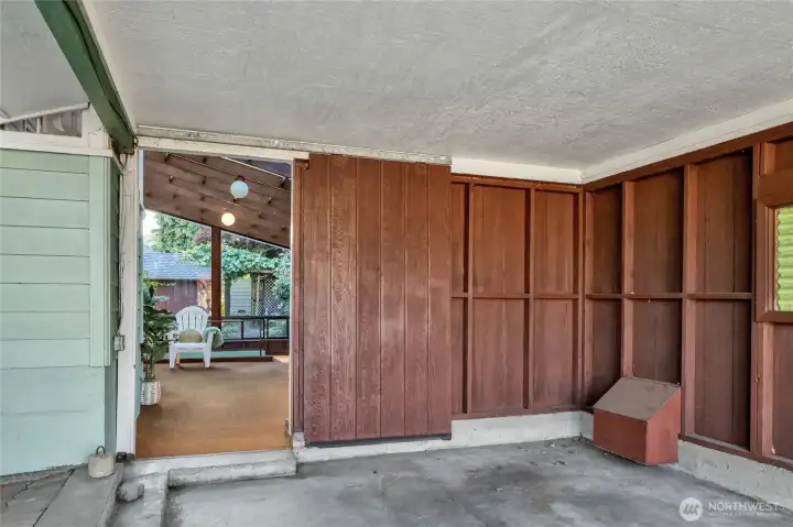 A barn door accesses this bonus space... A barn door accesses this bonus space...