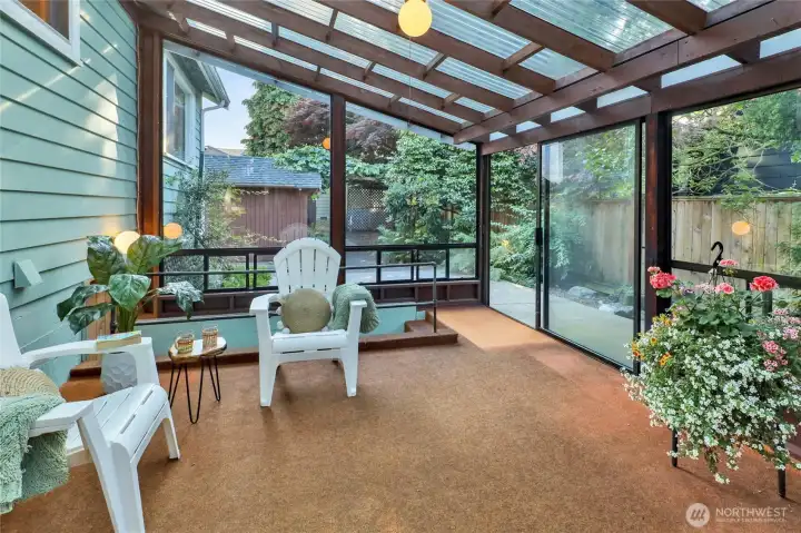 View of the sunroom... View of the sunroom...