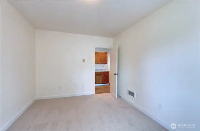 4th bedroom.