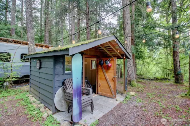 Multiuse shed