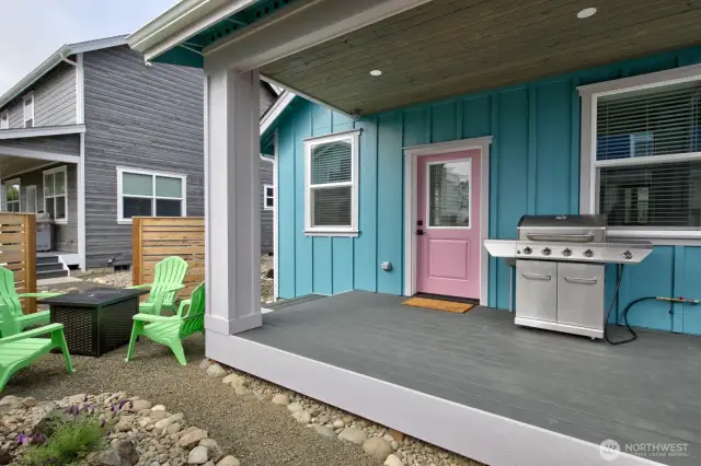 Large front deck.