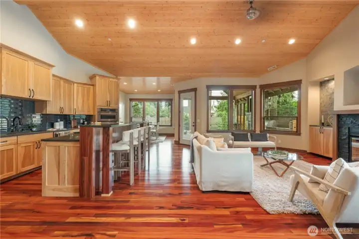 Expansive open floorplan!