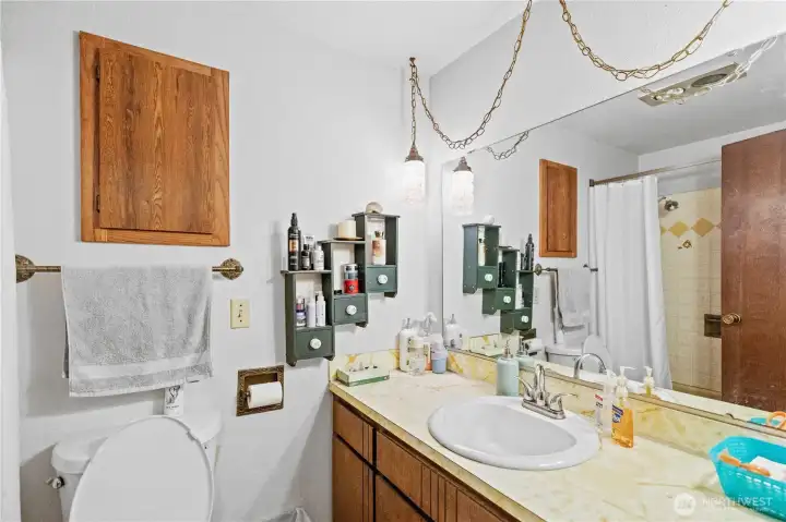 Main floor full bath