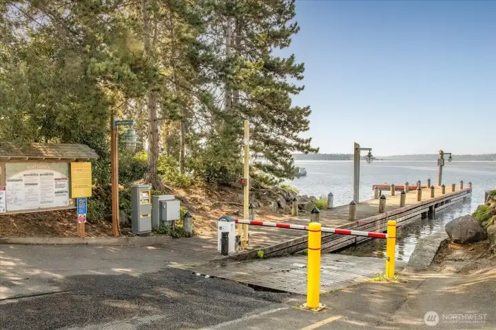 Close to Downtown Kirkland boat launch
