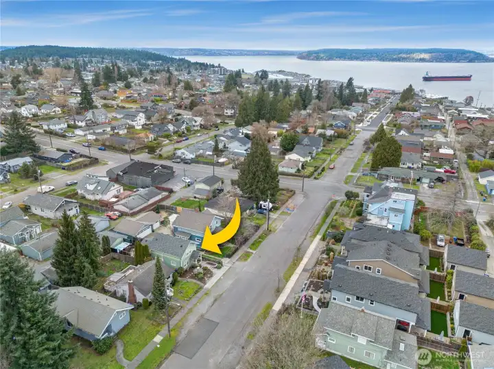 4314 N Mullen is set between Proctor and Ruston in Tacoma's North End with a beautiful water view from the street. There's a neighborhood market and cafe right around the corner for coffee, groceries, and community.