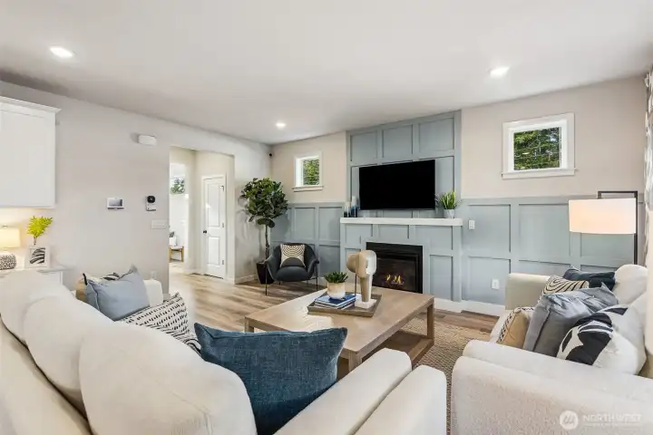 Disclaimer Secondary photos of same floor plan on different lot in different community: Photos are from another Luna, finishes, upgrades, and features may vary.