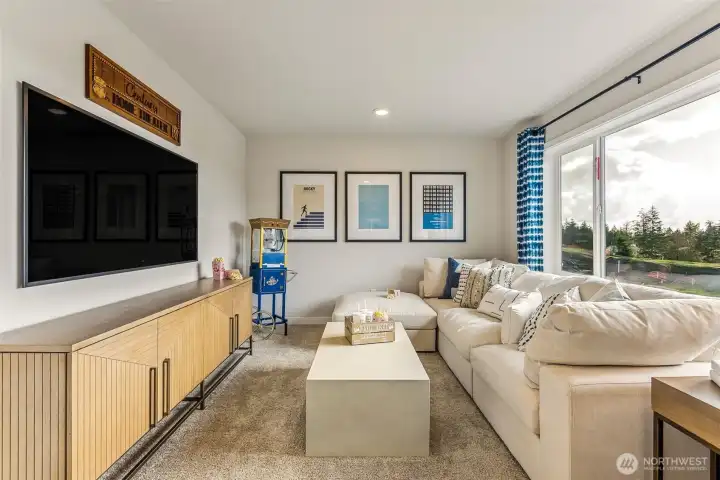 Disclaimer Secondary photos of same floor plan on different lot in different community: Photos are from another Luna, finishes, upgrades, and features may vary.