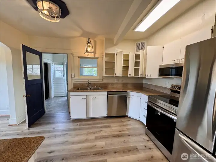 Main House - Kitchen