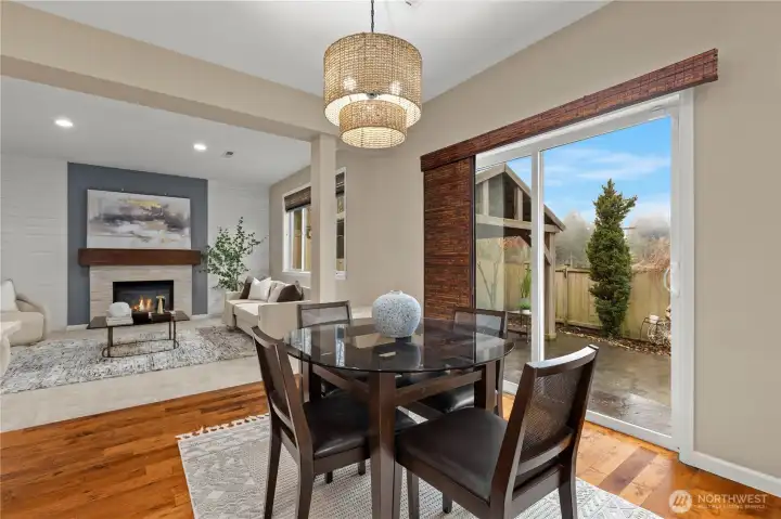 Dining area off kitchen
