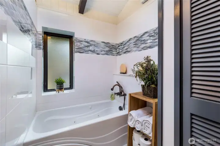 Primary Bathroom with jetted tub.