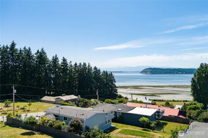3rd house from the beach!