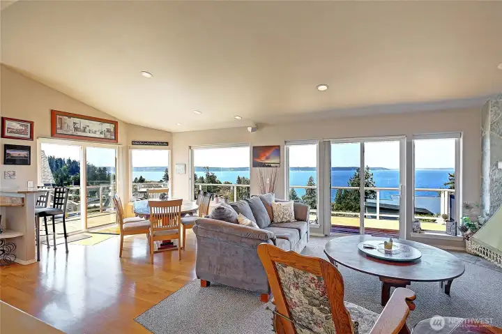 The views are Immediate and magnificent!