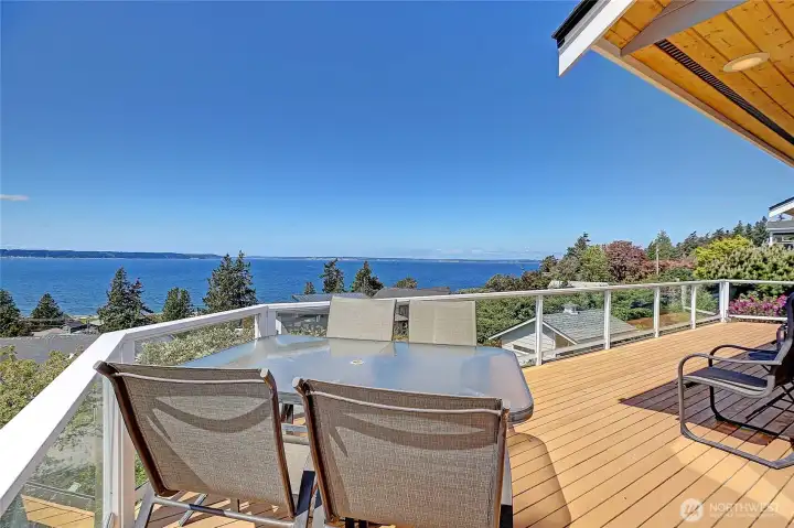 The deck is fabulous!