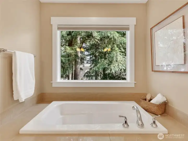 Soaking tub