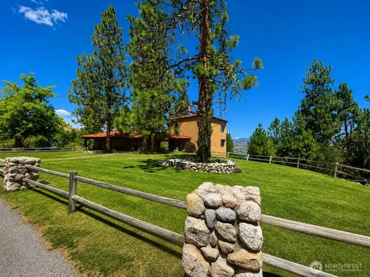 Bear Mountain Club House