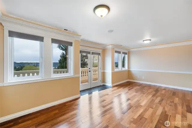 other view -Junior master bedroom