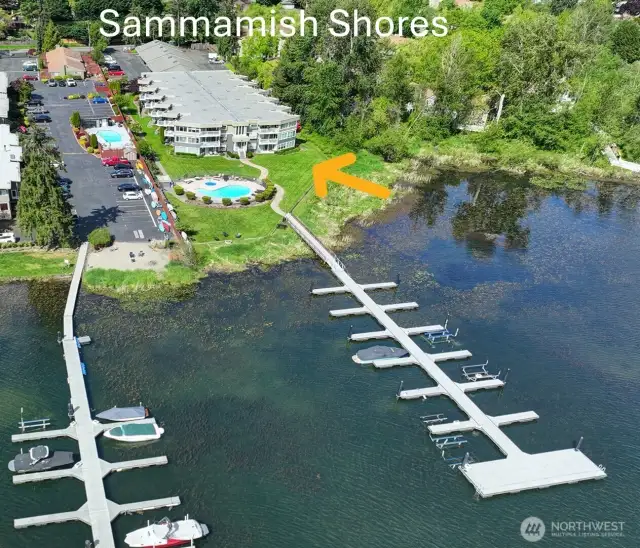 Easy access to lake!