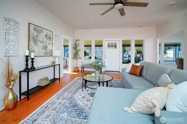 Living room with views to the front and to the back