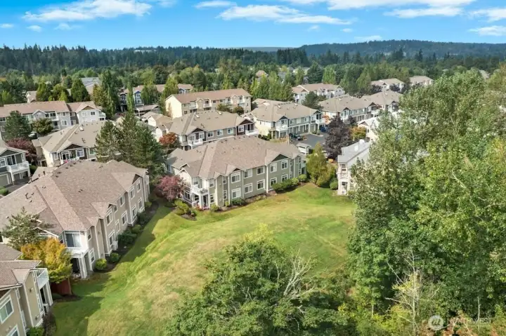 Picture yourself here on the grassy knoll, enjoying the greenbelt, Sammamish’s natural beauty.