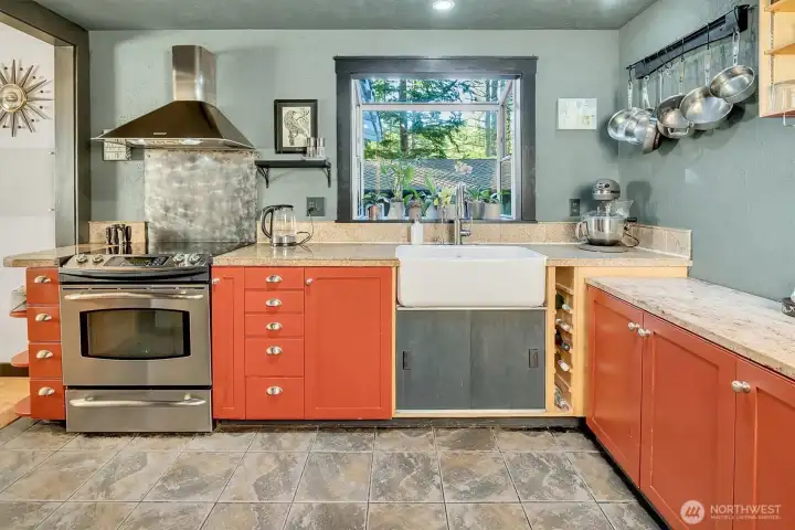 Full size granite baking counter.