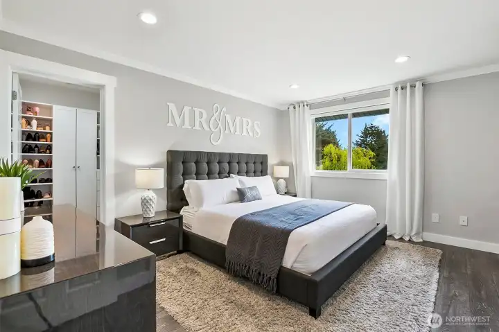 upstairs: master suite