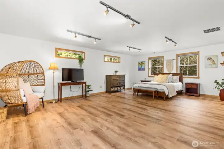 Second suite size bedroom upstairs