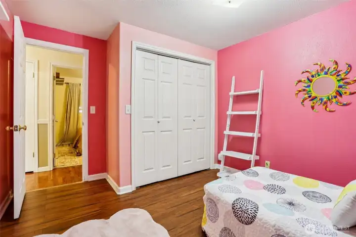 Main House bedroom 1