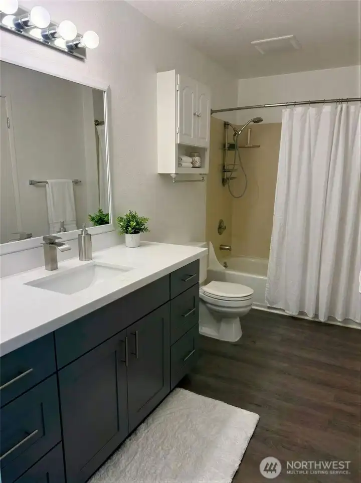 8850 bathroom freshly remodeled