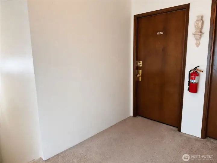 Upper floor unit 8852