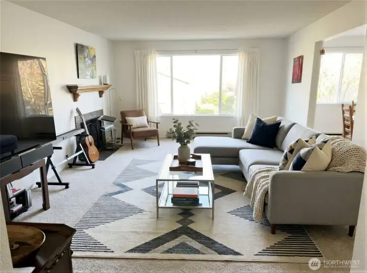 8852 large living room with abundant natural light