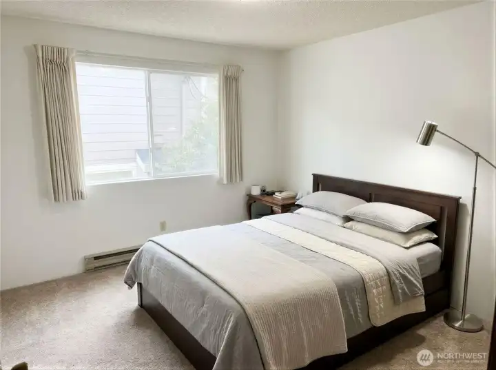8852 bright, spacious bedroom 2